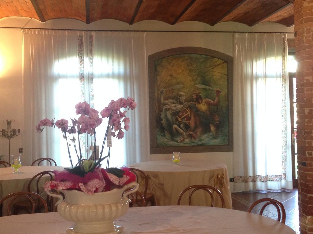 Gasthaus Fattoria Cirene Follonica Exterior foto